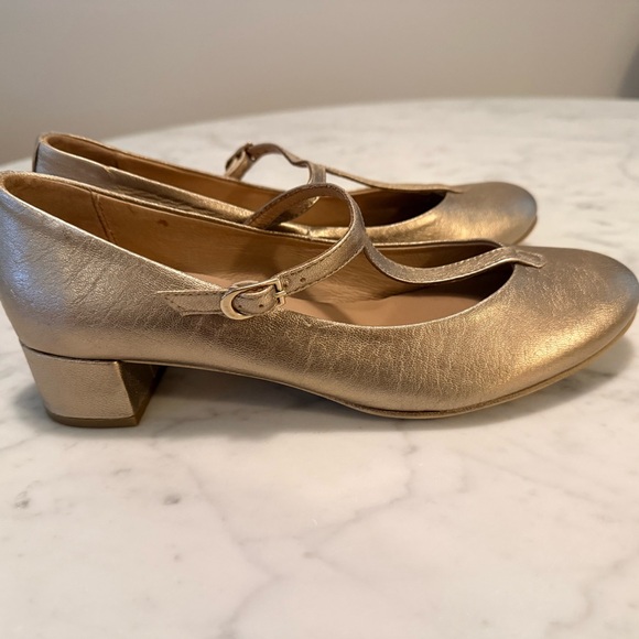 Anthropologie Shoes - Anthropologie Gold Block Heel Mary Janes